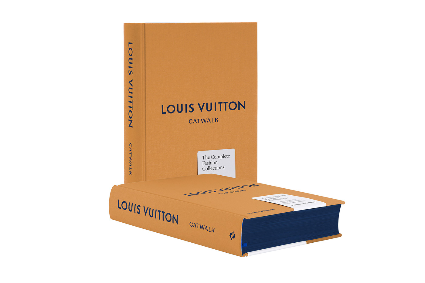 THAMES & HUDSON - Louis Vuitton Catwalk book